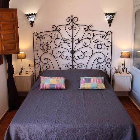 Boutique Bed&Breakfast Casa Utopia Alcaucín Extérieur photo