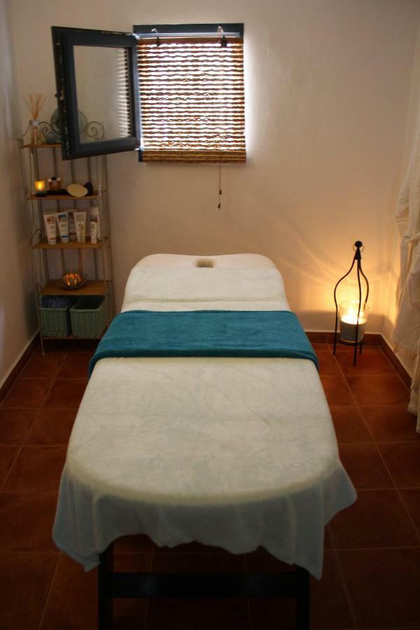 Boutique Bed&Breakfast Casa Utopia Alcaucín Extérieur photo