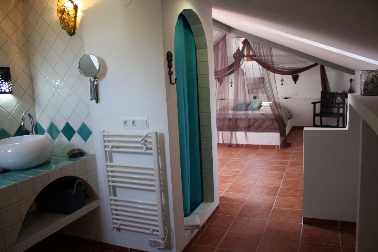 Boutique Bed&Breakfast Casa Utopia Alcaucín Extérieur photo